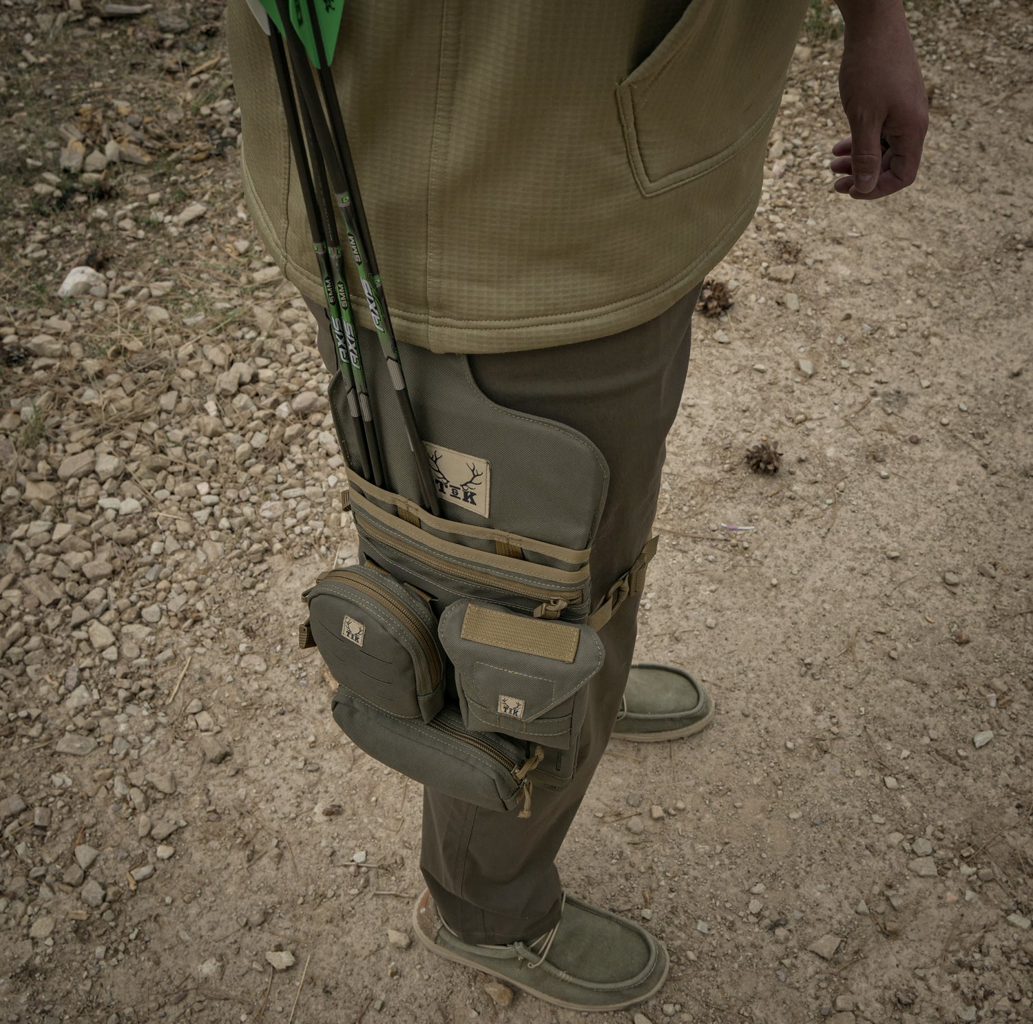 T & K Quiver being worn with pouches 